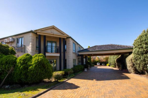 Gateway on Monash, Clayton
